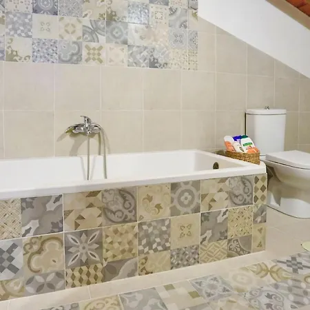 בית נופש Penelope Stone House *