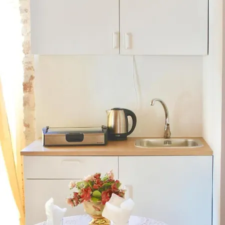 Penelope Stone House בית נופש *