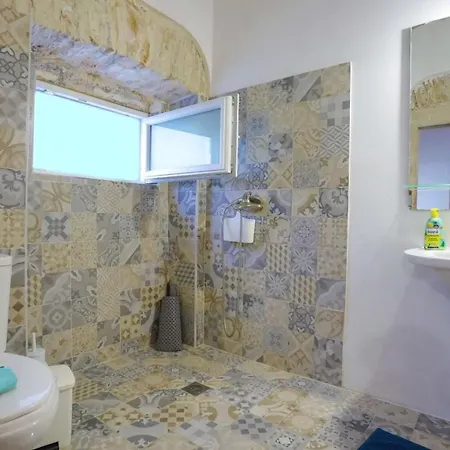 Penelope Stone House Дом отдыха Калами